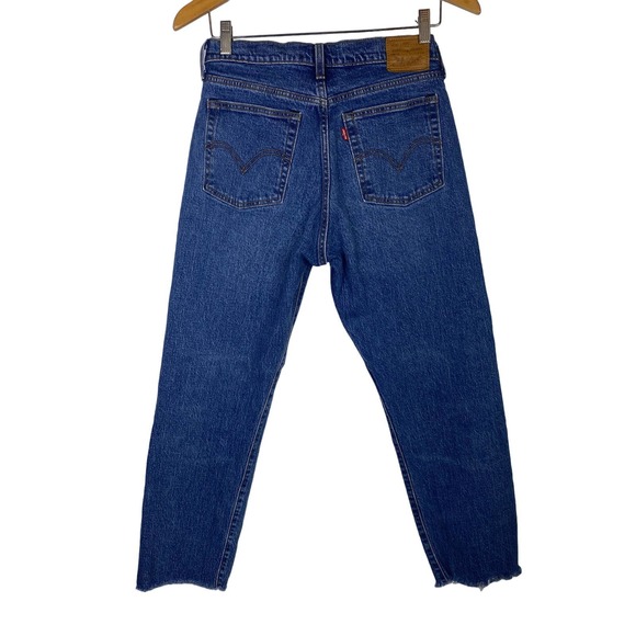 Levi Strauss Premium Wedgie Straight Raw Hem Button Fly Big E Women's SZ 28 - Picture 6 of 8